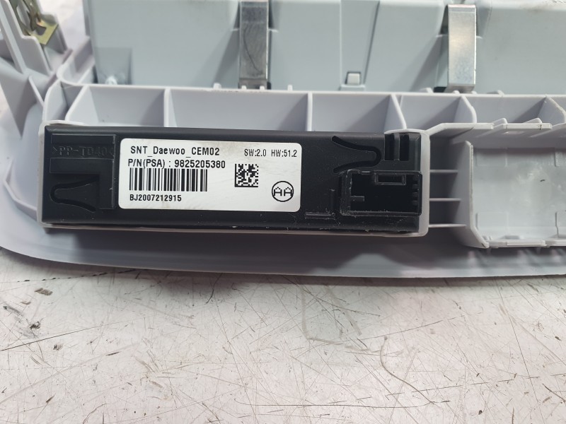 Recambio de luz interior para opel crossland x / crossland (p17, p2qo) 1.2 (75) referencia OEM IAM 39027174  