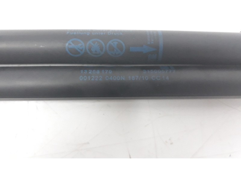 Recambio de amortiguadores maletero / porton para opel astra j lim. 1.7 16v cdti referencia OEM IAM 13258179 590 MM 400 NM 