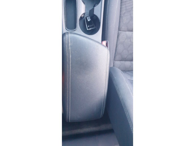 Recambio de apoyabrazos central para kia niro business referencia OEM IAM 84660G5000CN1  