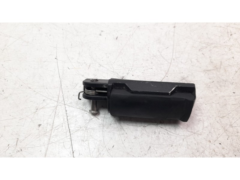 Recambio de estribo para keeway v-cruise 125 referencia OEM IAM P0821N00381000  