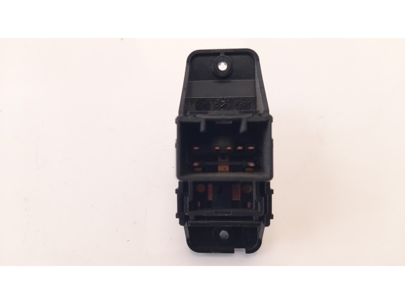 Recambio de mando elevalunas trasero izquierdo para kia rio (yb) 1.0 tgdi cat referencia OEM IAM 93590H8000 4D65251000 
