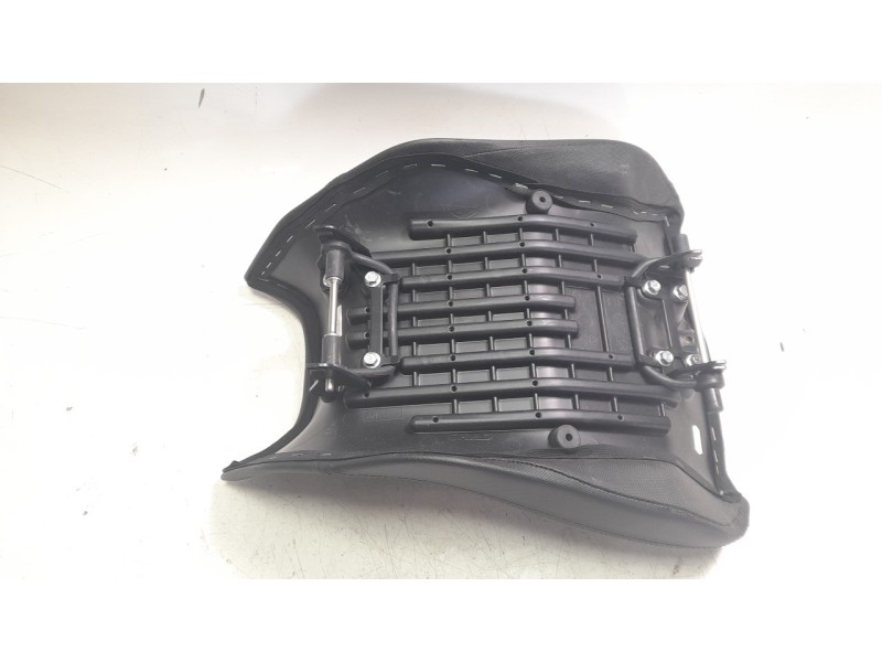 Recambio de asiento para triumph tiger tiger 1200 gt pro (pv01) referencia OEM IAM 2313238 T2313238 