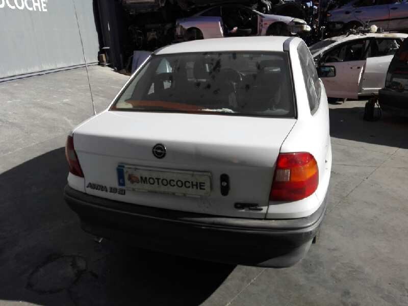 opel astra f berlina del año 1994