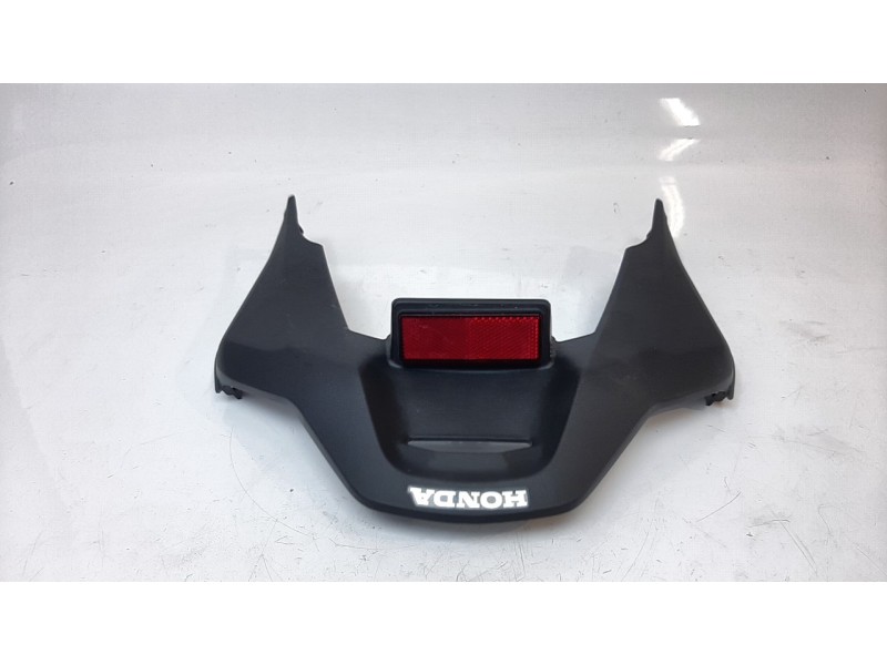 Recambio de moldura para honda pcx 125 referencia OEM IAM 80115K1ZJ100  