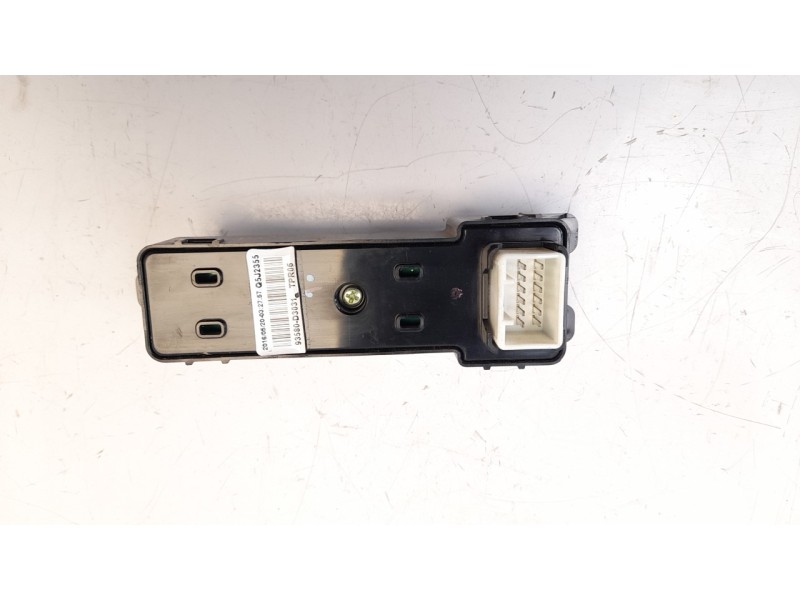 Recambio de mando elevalunas trasero izquierdo para hyundai tucson 1.6 cat referencia OEM IAM 93580D3031  