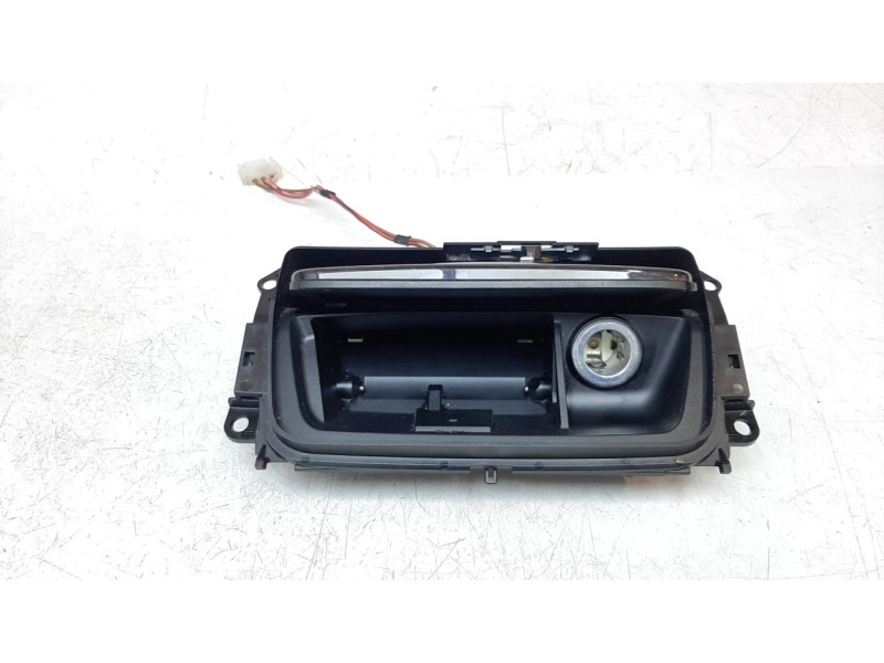 Recambio de cenicero para bmw serie 3 berlina (e90) 318d referencia OEM IAM 51167078571  