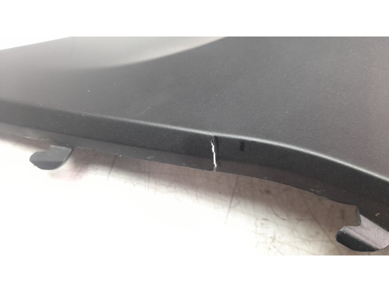 Recambio de moldura para honda pcx 125 referencia OEM IAM 83610K1ZJ100  