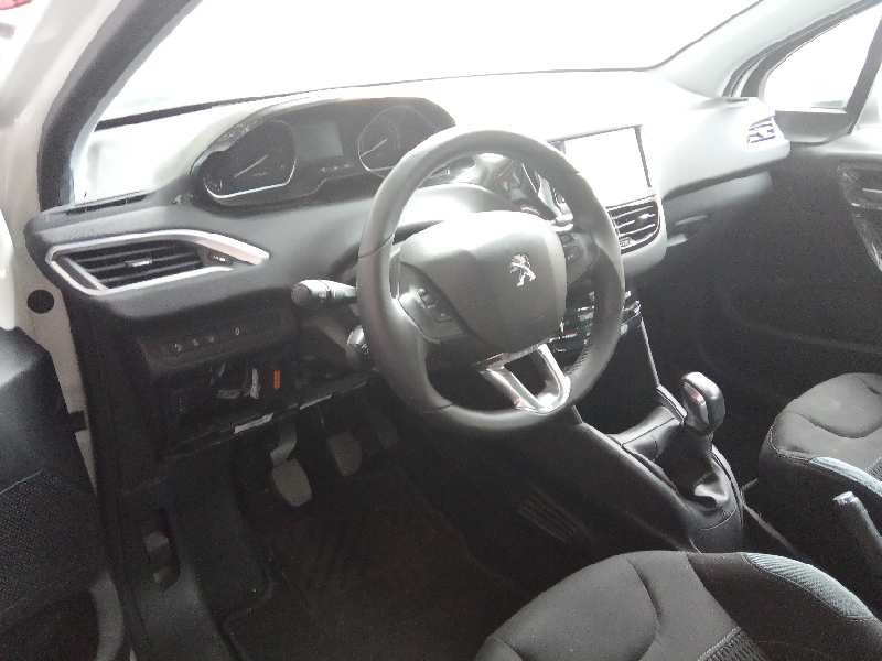 peugeot 208 del año 2014