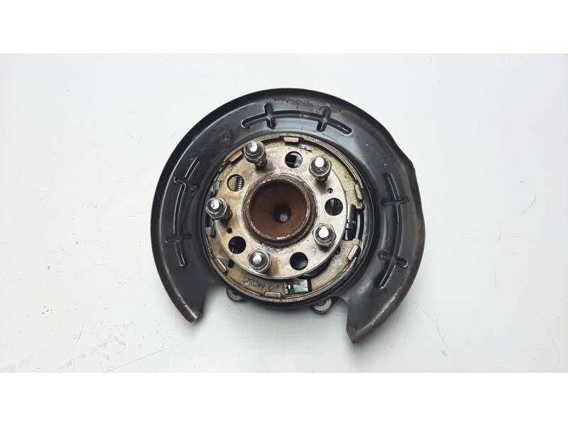 Recambio de mangueta trasera derecha para hyundai tucson 1.6 cat referencia OEM IAM 52720D7000  