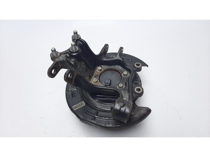 Recambio de mangueta trasera derecha para hyundai tucson 1.6 cat referencia OEM IAM 52720D7000  