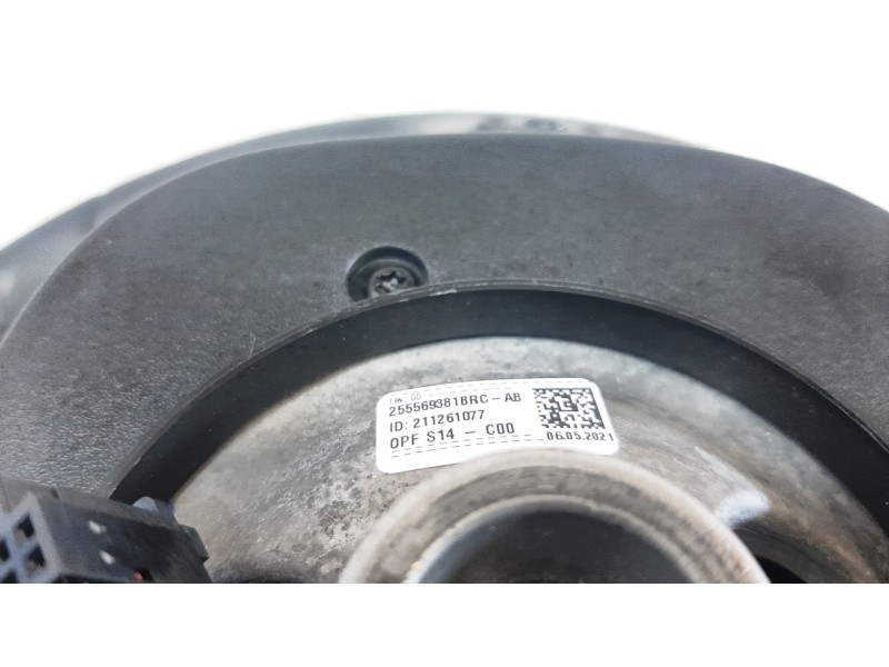 Recambio de volante para jeep compass ii 1.6 m-jet cat referencia OEM IAM 211261077  