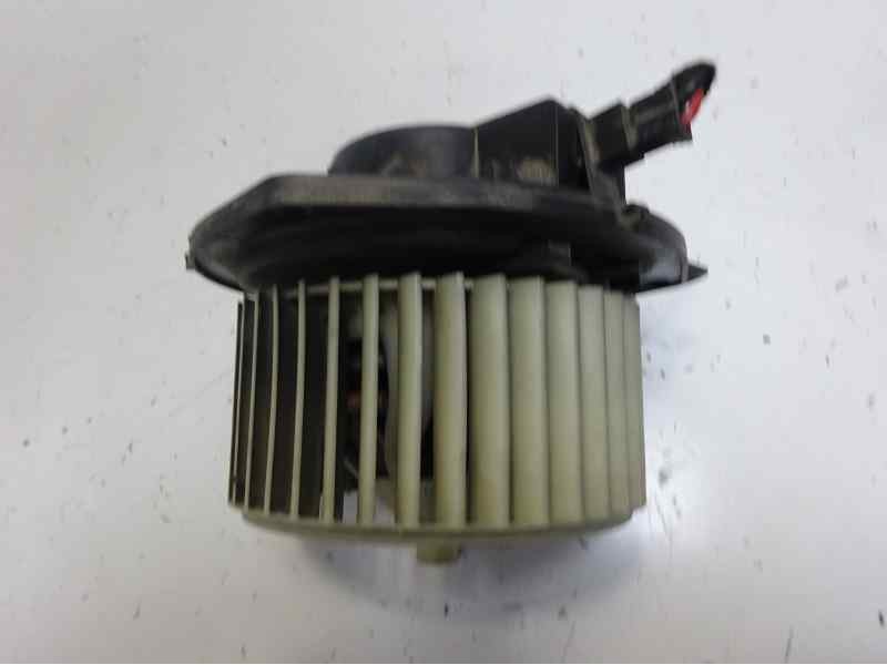 Recambio de ventilador calefaccion para iveco daily combi caja cerrada techo alto 35s... batalla 3000l referencia OEM IAM 570630