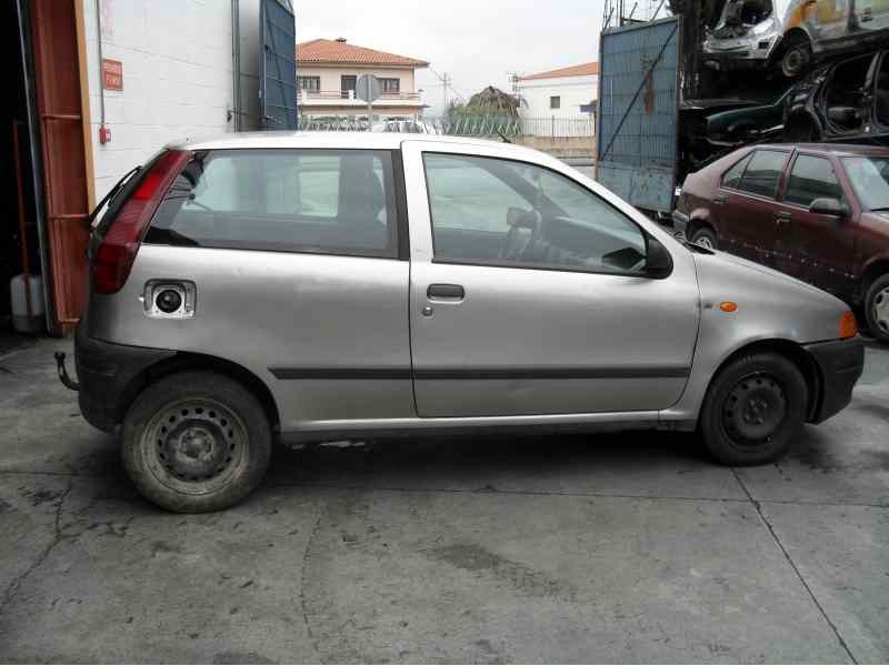fiat punto berlina (176) del año 1999