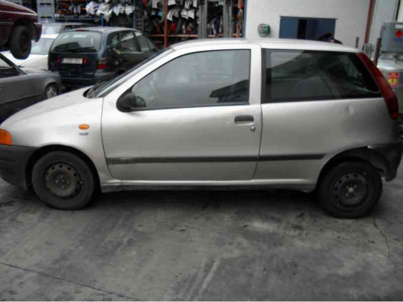 fiat punto berlina (176) del año 1999