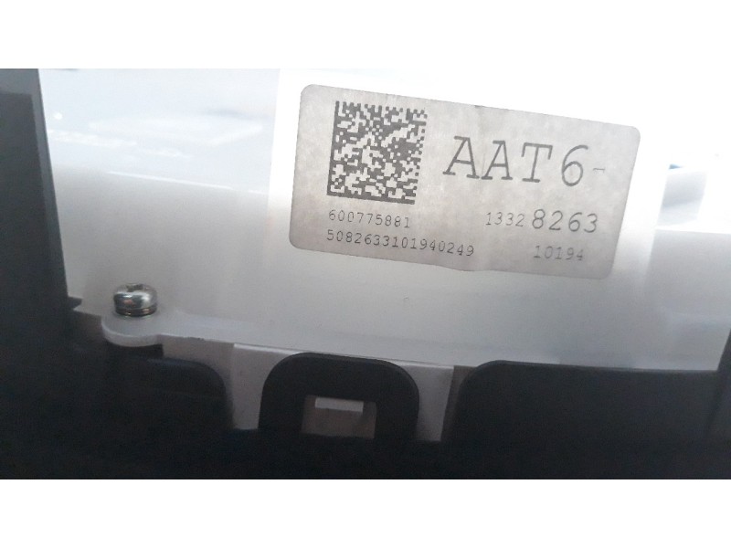 Recambio de cuadro instrumentos para opel astra j lim. 1.7 16v cdti referencia OEM IAM 13328263  