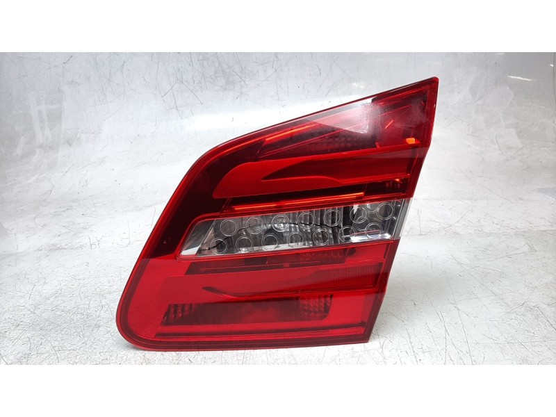 Recambio de piloto trasero derecho interior para mercedes-benz clase b (w246) b 200 cdi be (246.201) referencia OEM IAM A2469066