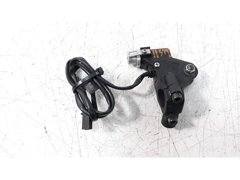 Recambio de bomba embrague para ducati scrambler referencia OEM IAM 63640022A  