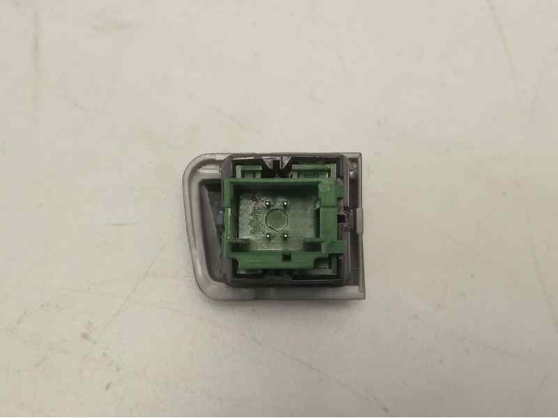 Recambio de interruptor para peugeot 2008 referencia OEM IAM 96750883ZD  