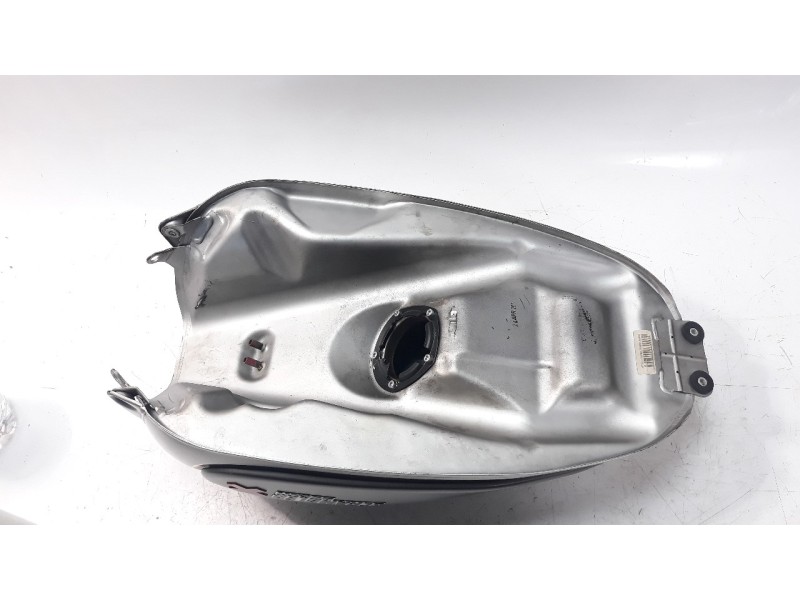 Recambio de deposito combustible para ducati scrambler referencia OEM IAM 58612761BF  