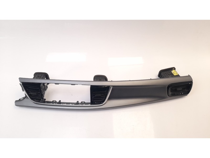 Recambio de rejilla aireadora para kia rio (yb) 1.0 tgdi cat referencia OEM IAM 84720H8000NMB  