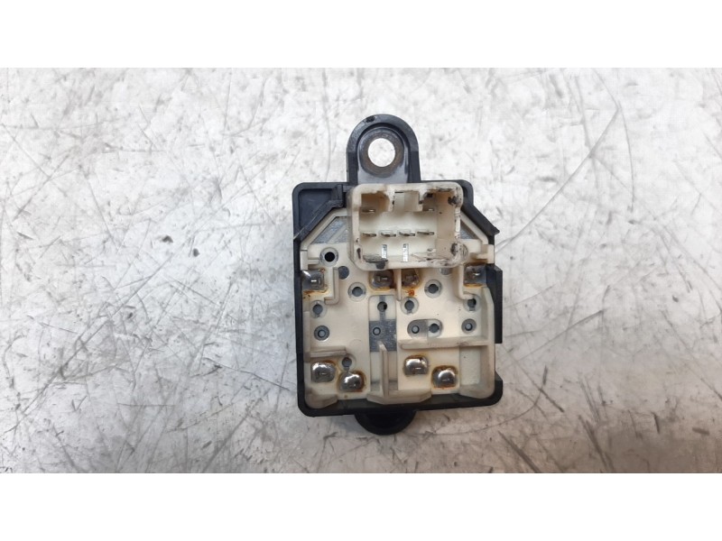 Recambio de mando elevalunas delantero izquierdo para hyundai atos prime (mx) sky referencia OEM IAM 9357006000  
