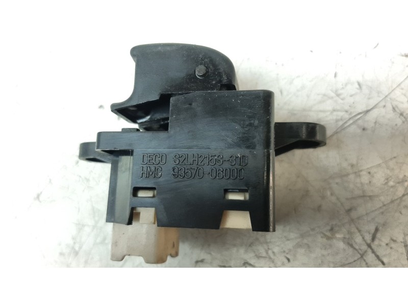 Recambio de mando elevalunas delantero izquierdo para hyundai atos prime (mx) sky referencia OEM IAM 9357006000  