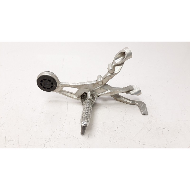 Recambio de estribo para bmw s 1000 rr s 1000 rr referencia OEM IAM 8568716 8361540 8568709