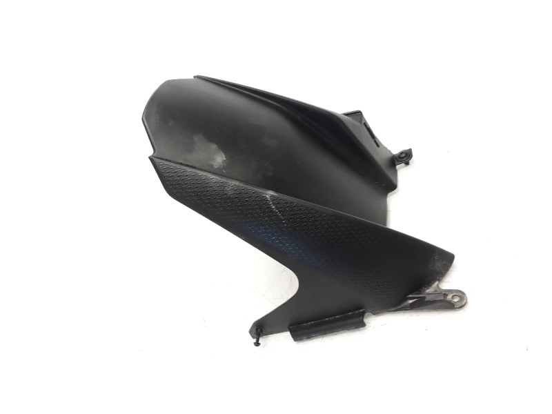 Recambio de guardabarros trasero para bmw s 1000 rr s 1000 rr referencia OEM IAM 8569768  