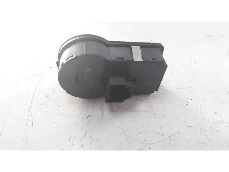 Recambio de mando luces para opel astra j lim. 1.7 16v cdti referencia OEM IAM 13268703  