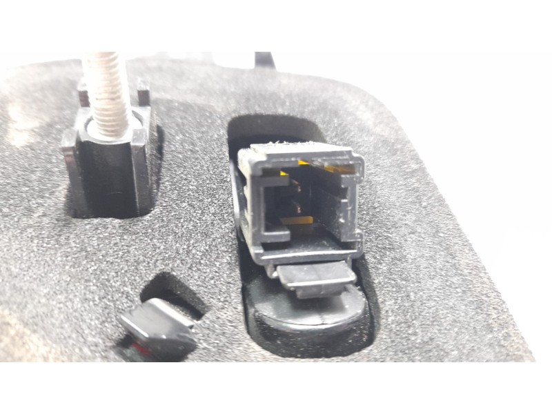 Recambio de piloto trasero izquierdo interior para peugeot 2008 (--.2013) 1.6 blue-hdi fap referencia OEM IAM 9814758480  