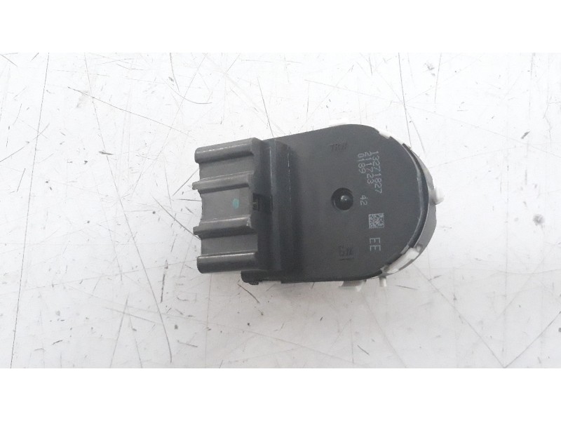 Recambio de mando retrovisor para opel astra j lim. 1.7 16v cdti referencia OEM IAM 13271827  