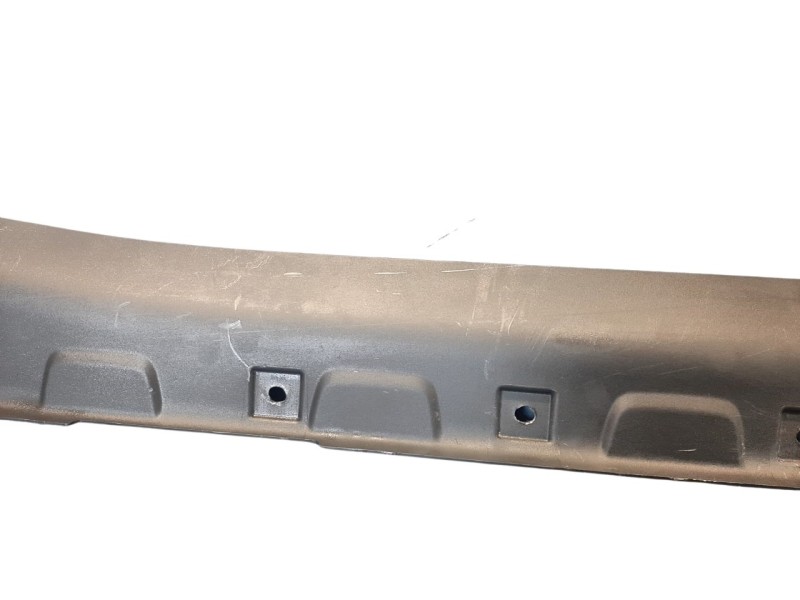 Recambio de estribos laterales para mg zs comfort referencia OEM IAM 10252401  