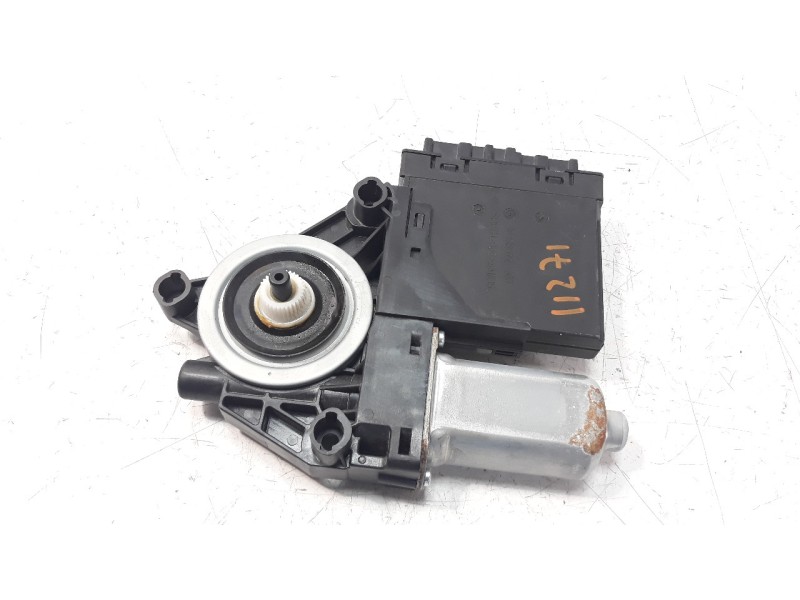 Recambio de motor elevalunas delantero derecho para volvo xc 40 1.5 cat referencia OEM IAM 31674757  
