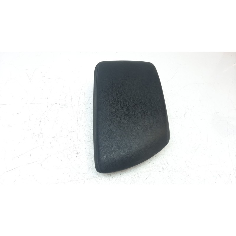 Recambio de apoyabrazos central para bmw serie 1 lim. (f20/f21) 2.0 16v turbodiesel referencia OEM IAM 51169230135  