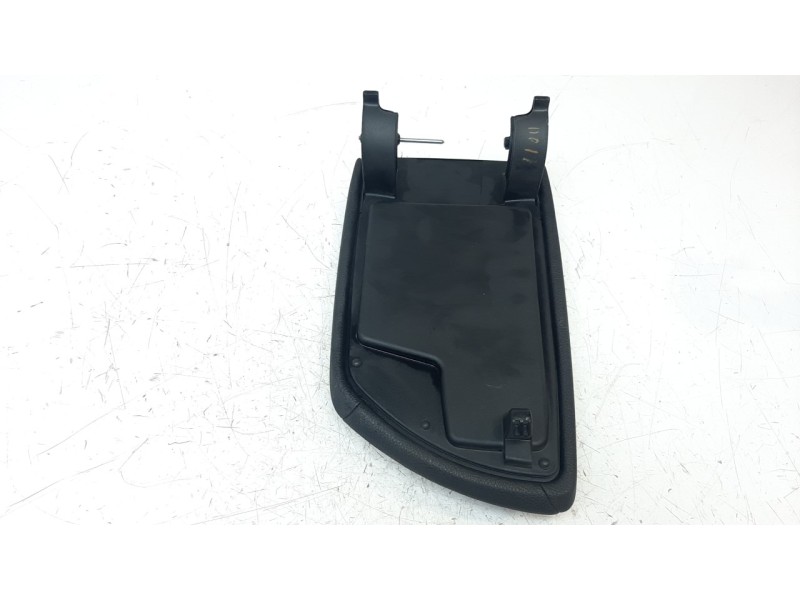 Recambio de apoyabrazos central para bmw serie 1 lim. (f20/f21) 2.0 16v turbodiesel referencia OEM IAM 51169230135  