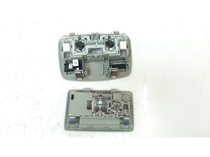 Recambio de luz interior para suzuki vitara 1.4 16v boosterjet cat referencia OEM IAM 3623054P106GS  