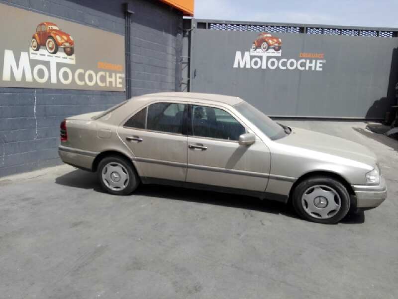 mercedes-benz clase c (w202) berlina del año 2000