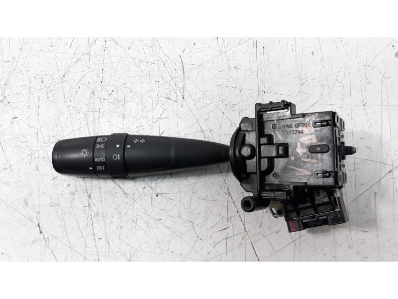 Recambio de mando intermitentes para suzuki vitara 1.4 16v boosterjet cat referencia OEM IAM 3721061M50000  