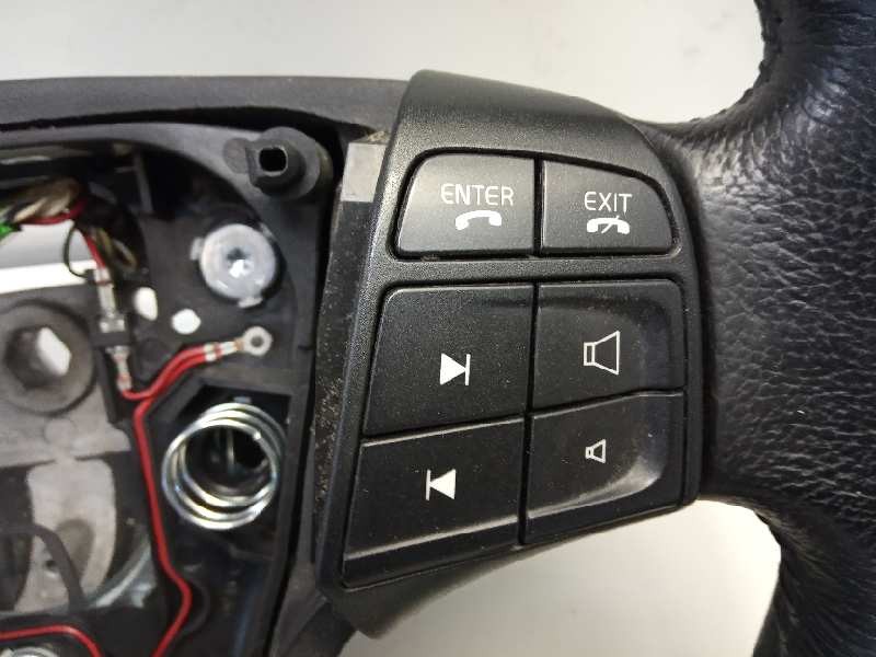 Recambio de volante para volvo v50 familiar 2.4 momentum referencia OEM IAM 8687459  
