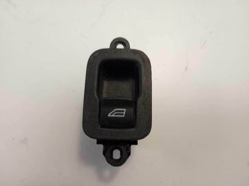 Recambio de mando elevalunas delantero derecho para volvo v50 familiar 2.4 momentum referencia OEM IAM 30774162  
