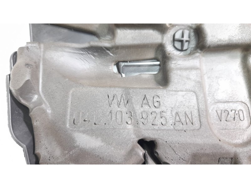 Recambio de tapa motor para seat arona 1.6 tdi referencia OEM IAM 04L103925AN  