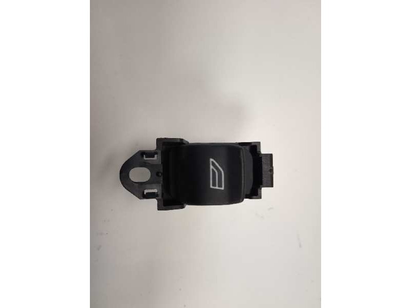 Recambio de mando elevalunas trasero derecho para volvo v50 familiar 2.4 momentum referencia OEM IAM 30774163  