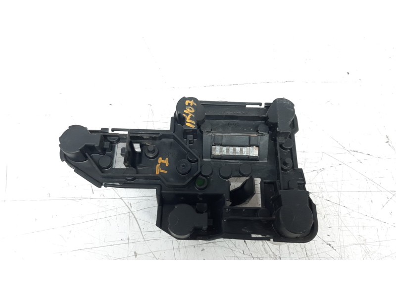 Recambio de portalamparas para seat ibiza (6k) 1.4 referencia OEM IAM 96223900  