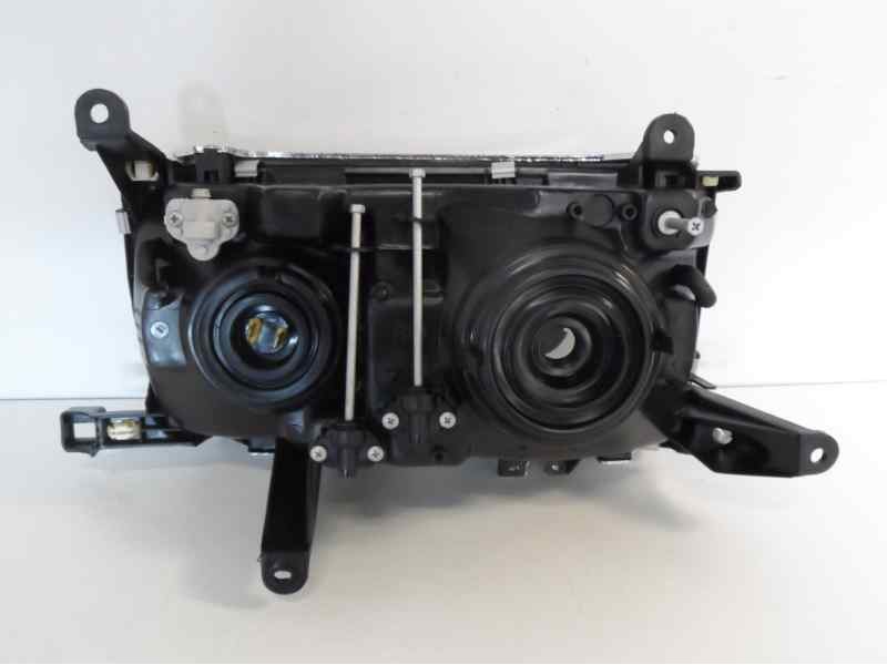 Recambio de faro derecho para toyota land cruiser station (j8) referencia OEM IAM 2706030 11903004 