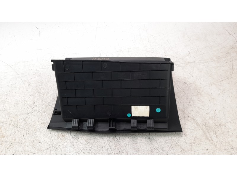 Recambio de guantera para mg zs comfort referencia OEM IAM 10732696  