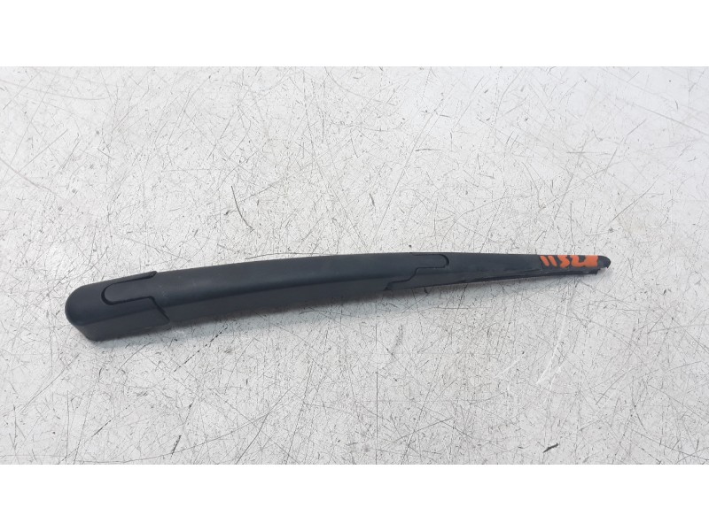 Recambio de brazo limpia trasero para kia niro referencia OEM IAM 98820AT000  
