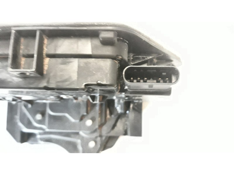 Recambio de cerradura puerta trasera izquierda para bmw serie 1 lim. (f40) 120i referencia OEM IAM 7956143  