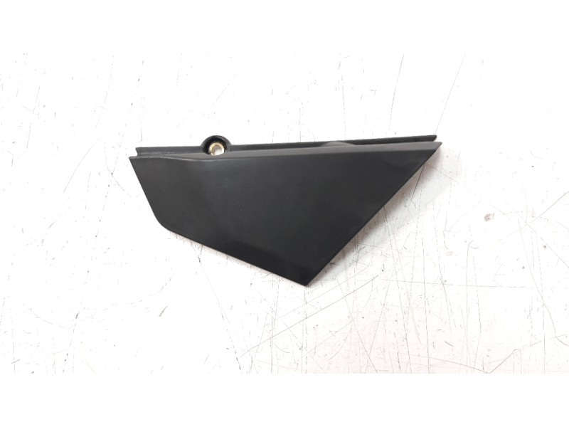Recambio de moldura para ducati scrambler referencia OEM IAM 4601C112A  