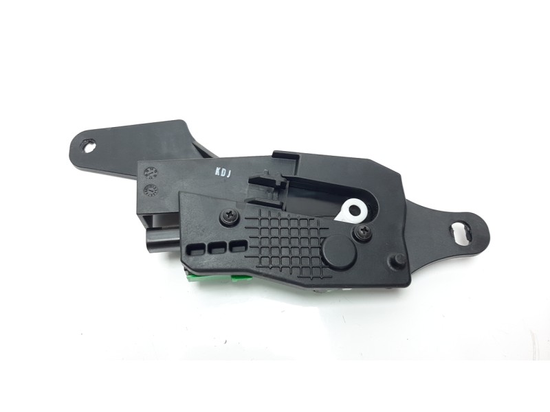 Recambio de tapa exterior combustible para hyundai tucson 2.0 crdi cat referencia OEM IAM 81550D7000  