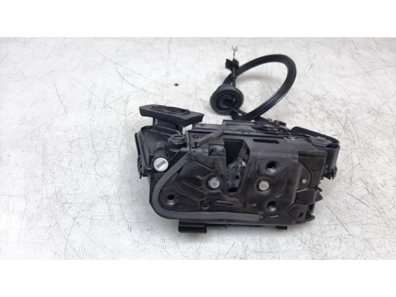 Recambio de cerradura puerta trasera izquierda para seat arona 1.6 tdi referencia OEM IAM A5E57A839015E  